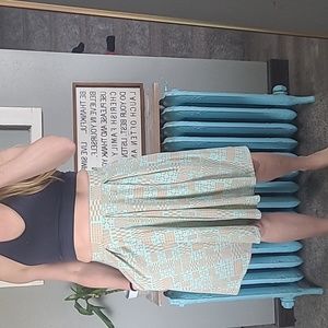 Mid length skirt